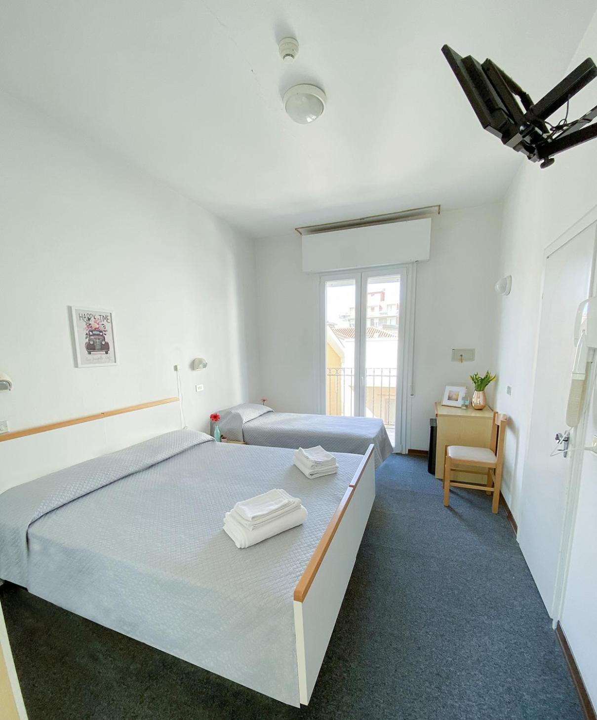 קאטוליקה Hotel Berlino מראה חיצוני תמונה